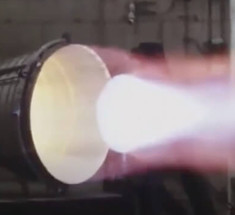 SpaceX успешно запускает первый вакуумный двигатель Raptor от Starship