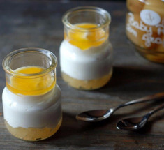 Мусс из йогурта с грушами и медом