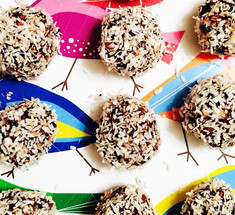Приучите детей к полезным сладостям! Рецепт домашних конфет из сухофруктов