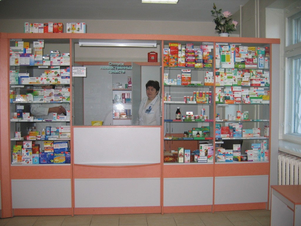 Почему в Украине закрыли аптечные киоски?