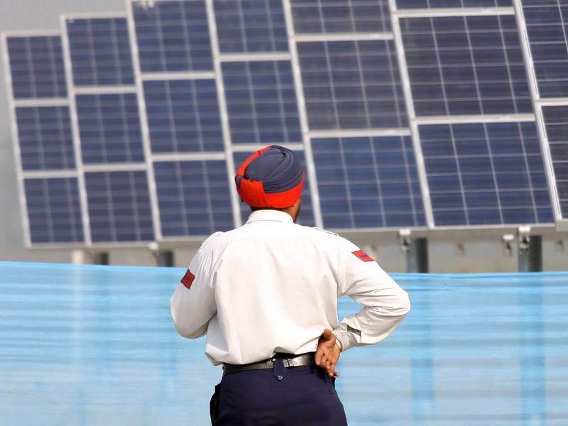 Индия построит солнечные секторы площадью 10 тысяч гектаров каждый