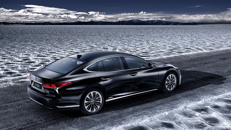 Lexus привезет в Женеву новый флагманский гибрид