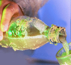 Питьевая вода известных производителей оказалась опасной для здоровья