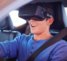 Toyota будет обучать вождению при помощи виртуальной реальности
