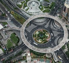 Круглый пешеходный переход в Шанхае