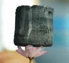 Графеновый аэрогель  - самый легкий материал в мире