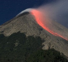 Проснулся  Бату Тара —вулкан во Индонезии 