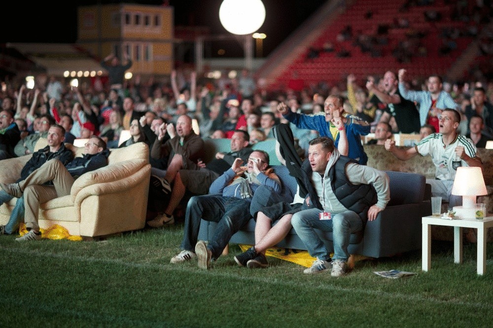 Вот как надо смотреть футбол