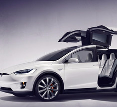 У кроссовера Tesla Model X появился более доступный вариант