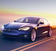 Tesla Model S признали лучшей машиной десятилетия