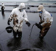 Российские ученые представят технологию очистки от нефти дна арктических морей