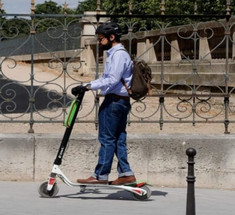 Самоуправляемые электрические скутеры Uber будут самостоятельно возвращаться в гараж