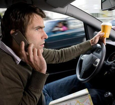 В Австралии появилась технология, которая ловит водителей, использующих телефон