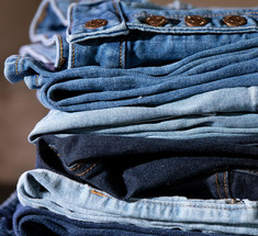 Ученые нашли экологически чистый способ окрашивания синих джинсов