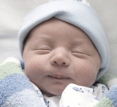 Когда у новорожденного меняется цвет глаз?