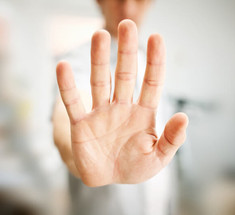 Обхват пальцев рук: техника избавления от боли, тошноты и не только