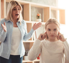 Бессознательность, эмоции и токсичность: главные причины, почему родители срываются на детей