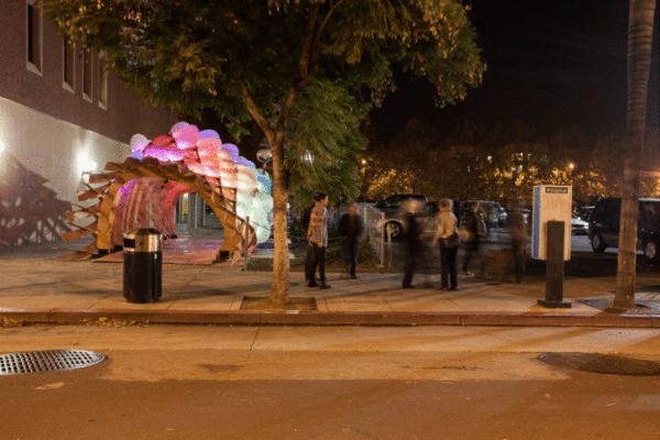 Павильон-шпион в Сан Хосе: природный дизайн и экономичные LED-лампы  