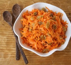 Сладкий салат из моркови