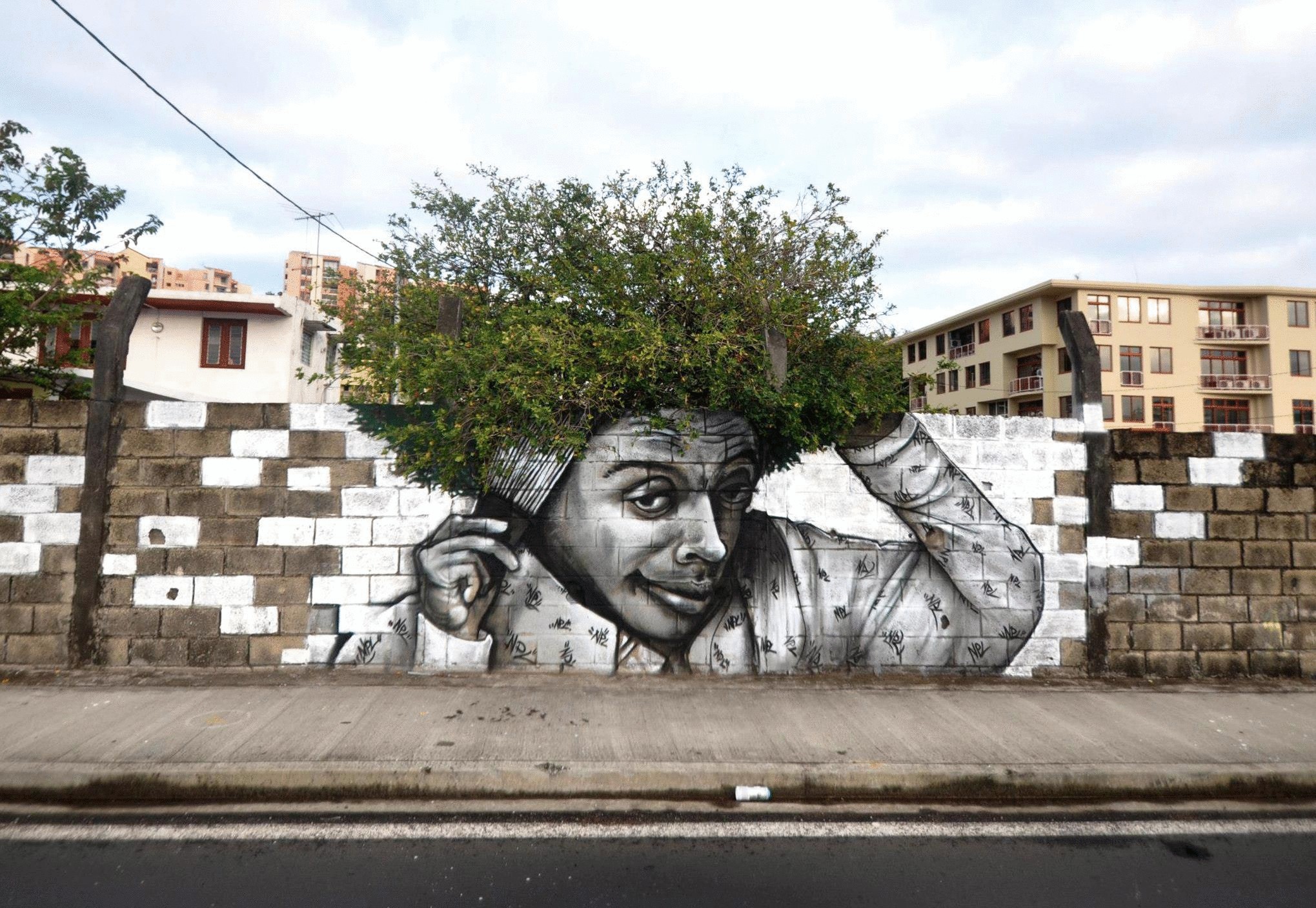 Street art artists. Уличное искусство граффити. Уличная живопись на стенах. Уличный стрит арт.