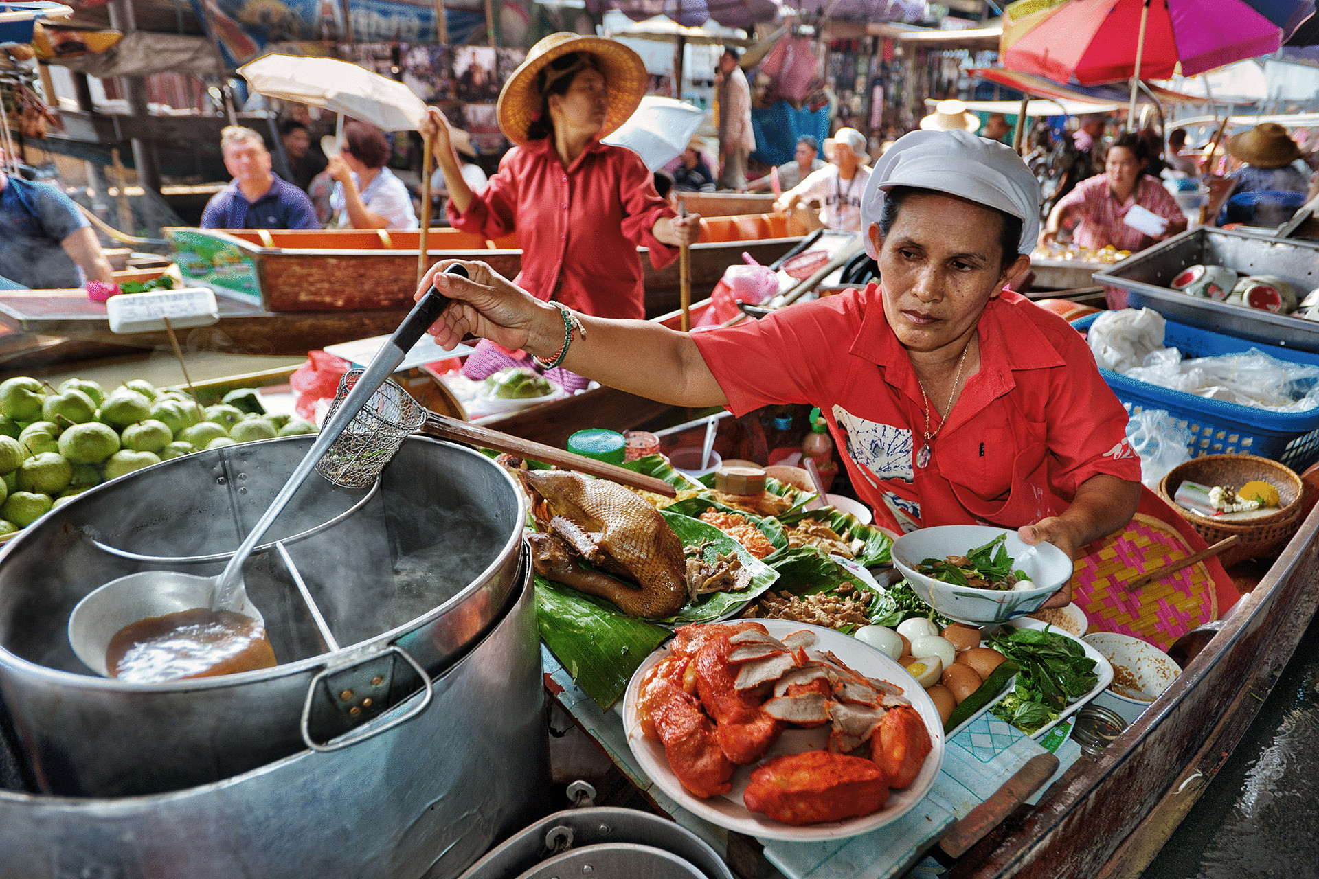 Дешево в тайланд. Тайланд 1995 базар. Тайланд Бангкок рынок. Еда в Тайланде. Уличная еда Тайланд.