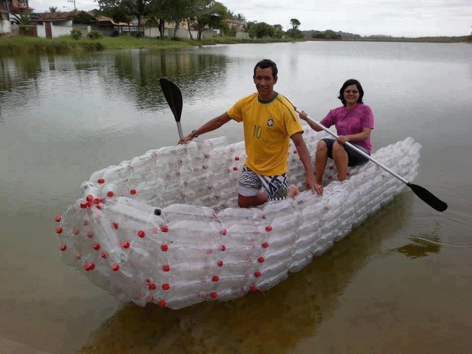 Под Петербургом построят экокатамаран из бутылок