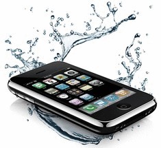 Как спасти «промокший» телефон