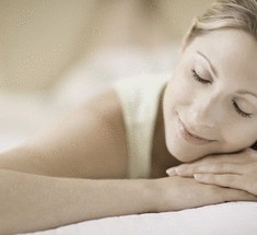 Почему женщинам нужно спать на 25 минут дольше, чем мужчинам?