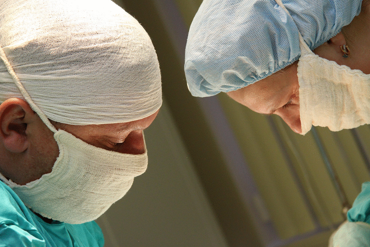 В США хирурги чуть не спалили пациентке лицо