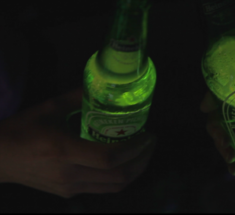 Умная пивная бутылка с подсветкой и доступом в интернет