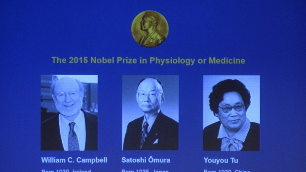 Нобелевскую премию по медицине присудили учёным за борьбу с червями-паразитами и с малярией 