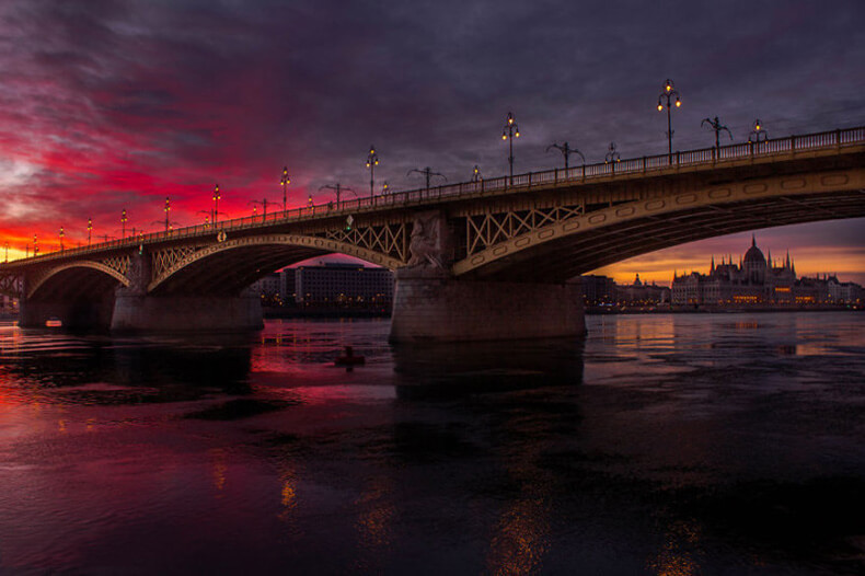 НЕРЕАЛЬНО красивые закаты и рассветы Будапешта