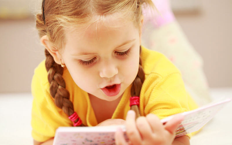 Как привить ребёнку любовь к чтению: 4 метода