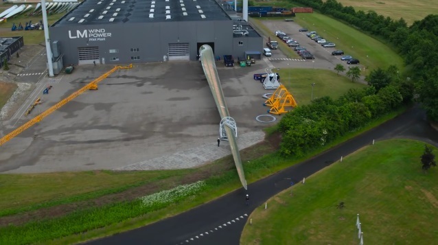Самый большой в мире ветряк построят в Дании