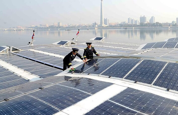 В Пхеньяне ввели в эксплуатацию паромы на солнечных батареях