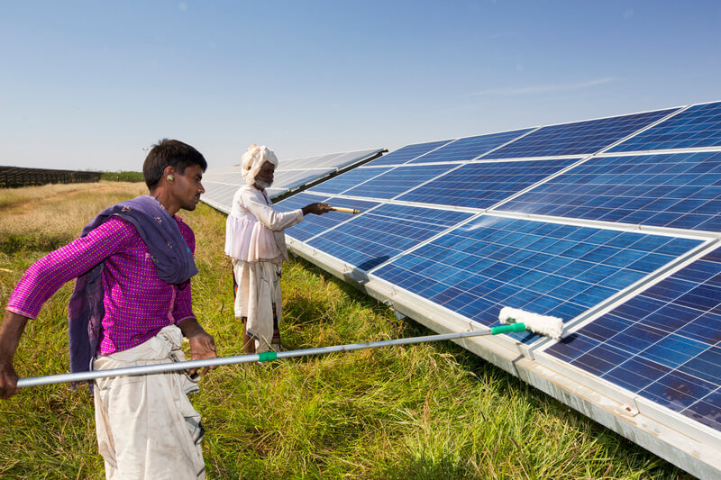 Индия планирует стать мировым лидером в области солнечной энергетики