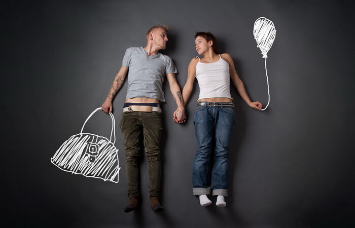 Жить вместе или жениться: мозг замечает разницу