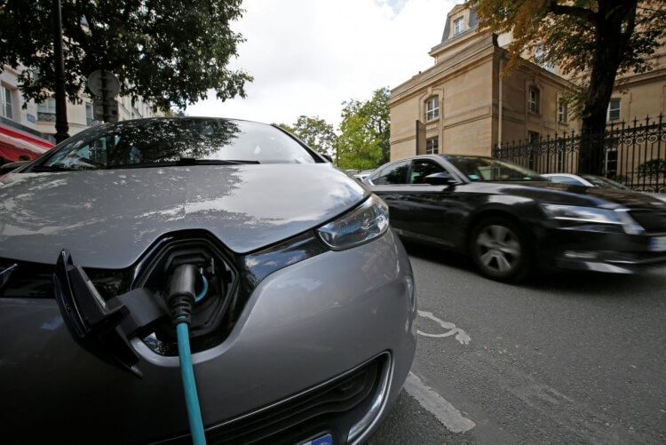 Mazda полностью перейдёт на электромобили и гибриды к 2030