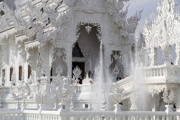 Храм Wat Rong Khun в Таиланде — сказочное чудо XX века