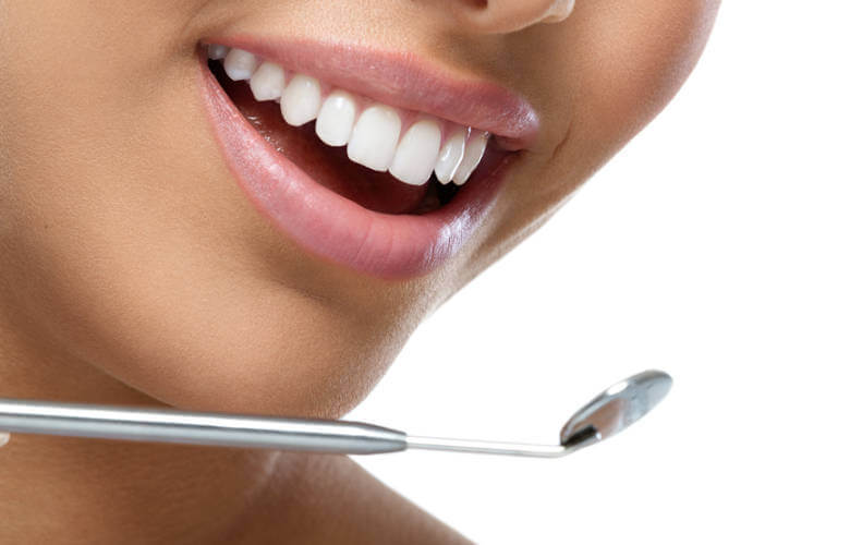 Эти 6 натуральных средств эффективно устранят зубной налёт
