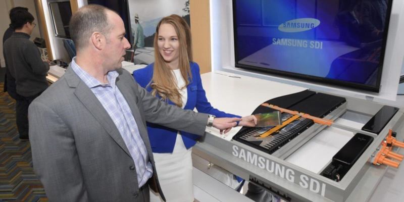 Samsung презентовал новые батареи, которые позволят за 20 минут зарядить электрокар на 600 км дороги