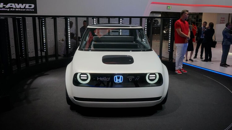 Электрокар в ретро-стиле Honda Urban EV поступит в продажу в 2019 году