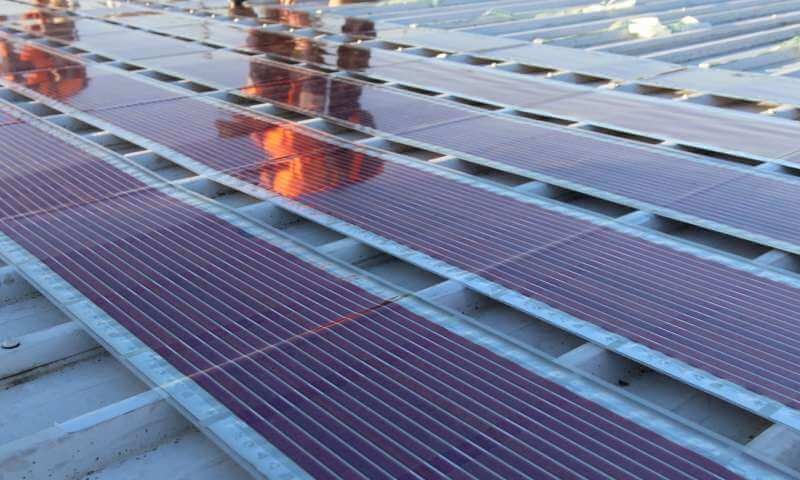 Новые солнечные батареи можно распечатать и наклеить на крышу