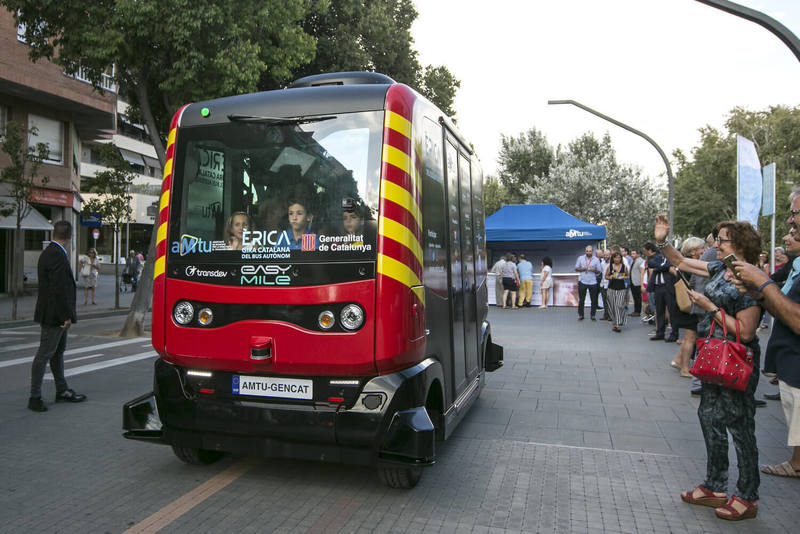 В Каталонии запустили электробус без водителя