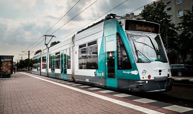 Беспилотный трамвай Siemens Combino выехал на городской маршрут