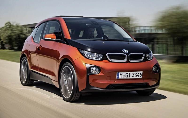 BMW отказалась от бензинового мотора в электрокаре i3