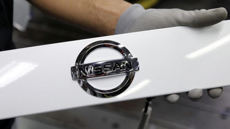 Renault-Nissan и Daimler займутся самоходными автомобилями и батареями