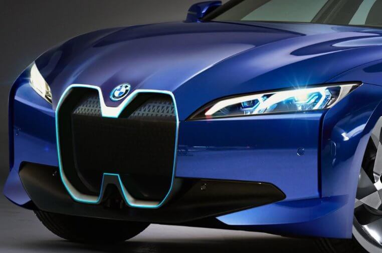 BMW i4 - новые подробности об электромобиле с запасом хода 600 км