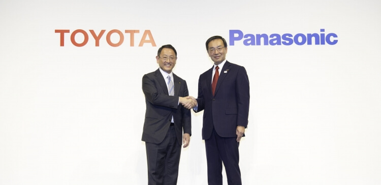 Toyota и Panasonic займутся производством твердотельных аккумуляторов для электромобилей