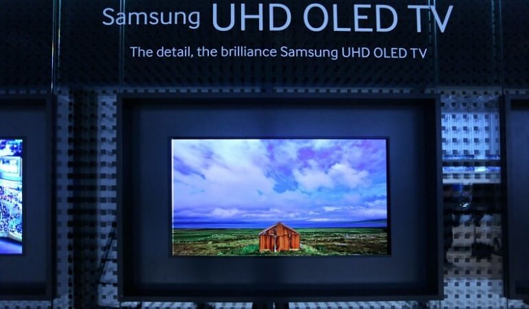 Samsung представила первый в мире дисплей UHD OLED
